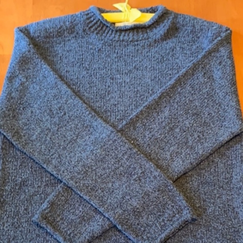 3/$25 Sale! ❤️ ALY WEAR Sweater | M/L